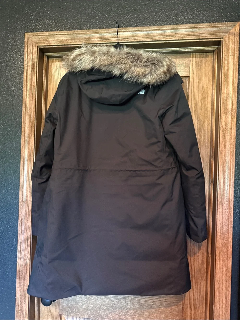 The North Face Black Women's Insulated Hooded Jacket - Picture 5 of 6
